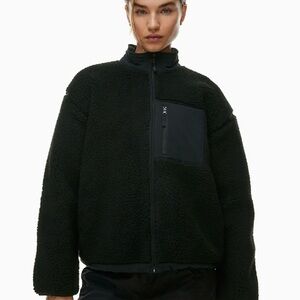 ARITZIA TNA BLACK POLER FLEECE JACKET